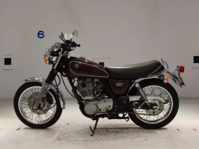Yamaha SR400-4  с аукциона в Японии
