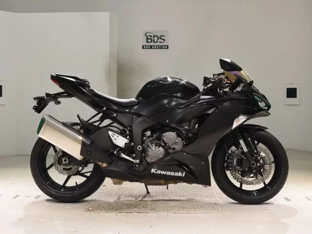 Kawasaki ZX-6RA лот № 0448 оценка 5  с аукциона в Японии