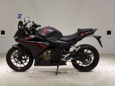 Honda CBR400R-2 лот № 5401 оценка 5  с аукциона в Японии 2
