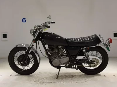 Yamaha SR400-2  с аукциона в Японии