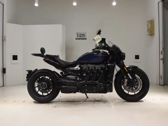 Triumph  ROCKET III GT STORM лот № 0208 оценка 6  с аукциона в Японии