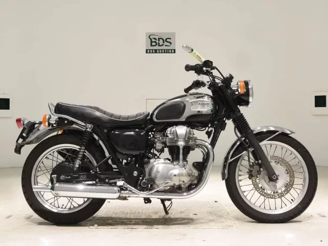 Kawasaki W400 лот № 2751 оценка 4  с аукциона в Японии