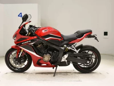 Honda CBR650R лот № 7996 оценка 5  с аукциона в Японии 2