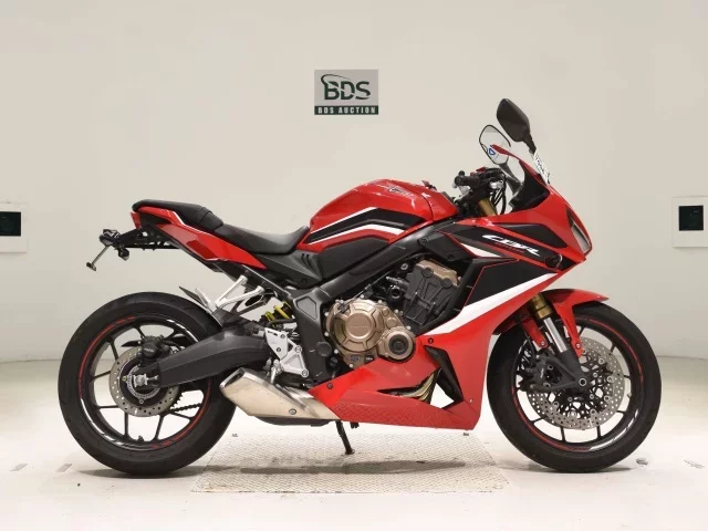 Honda CBR650R лот № 7996 оценка 5  с аукциона в Японии