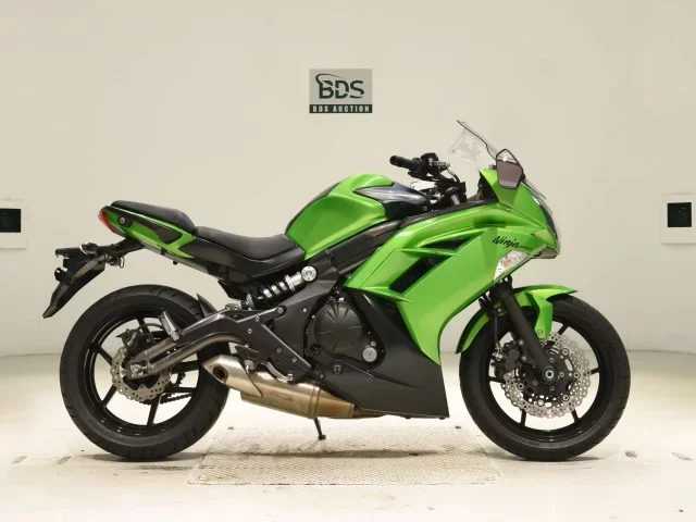 Kawasaki NINJA650 лот № 5077 оценка 4  с аукциона в Японии