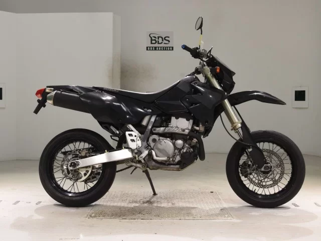 Suzuki DR-Z400SM лот № 0395 оценка 4  с аукциона в Японии