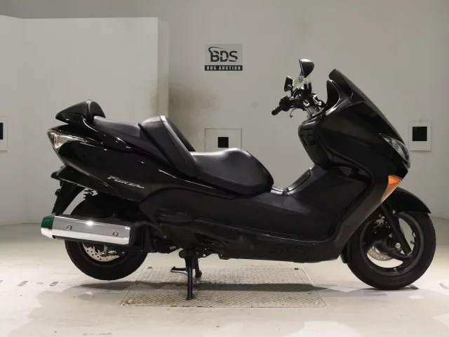 Honda FORZA Z лот № 5088 оценка 4  с аукциона в Японии