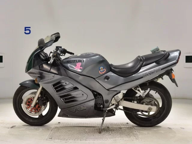 Suzuki RF400R