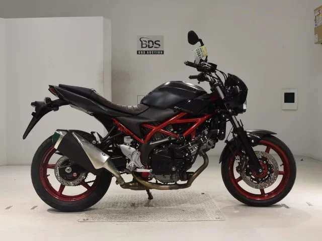 Suzuki SV650XA лот № 0384 оценка 4  с аукциона в Японии