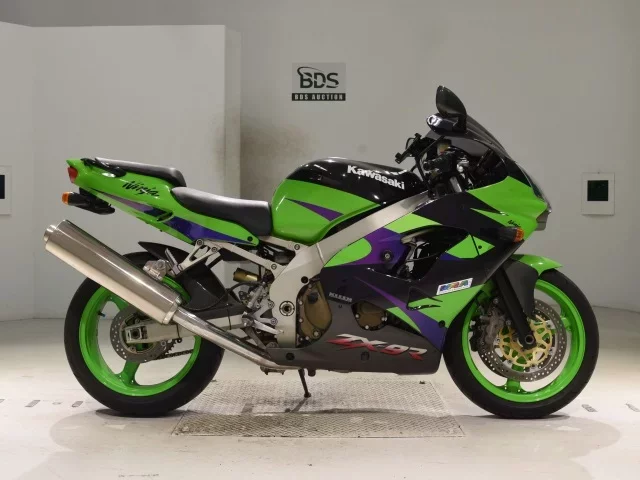 Kawasaki ZX-9R лот № 5014 оценка 4  с аукциона в Японии