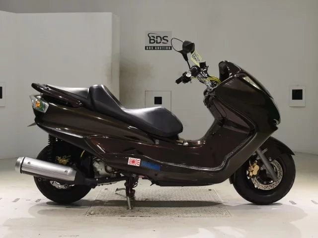 Yamaha MAJESTY 250-2 лот № 5065 оценка 4  с аукциона в Японии