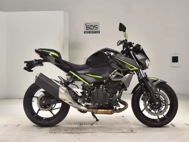 Kawasaki Z400-2 лот № 5370 оценка 5  с аукциона в Японии