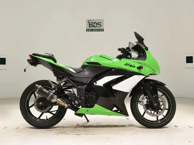 Kawasaki NINJA250R лот № 7727 оценка 4  с аукциона в Японии