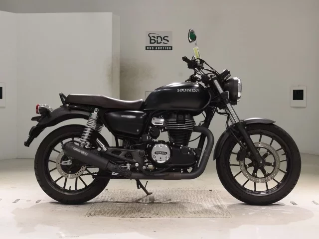 Honda GB350 лот № 5221 оценка 4  с аукциона в Японии