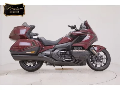 Honda GL1800 TOUR D  с аукциона в Японии