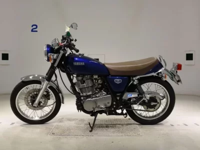 Yamaha SR400-5 лот № 2688 оценка 6  с аукциона в Японии 2