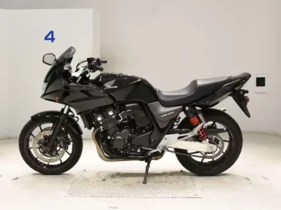 Honda CB400SFV-4 BOLDORABS лот № 7714 оценка 4  с аукциона в Японии 2