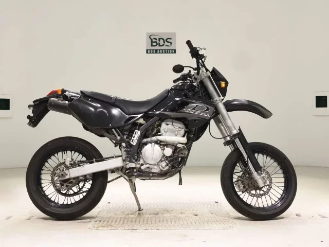Kawasaki D-TRACKER лот № 7792 оценка 4  с аукциона в Японии
