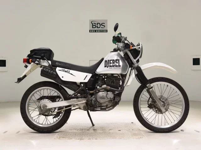 Suzuki DJEBEL200 лот № 7800 оценка 4  с аукциона в Японии
