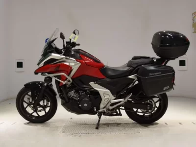 Honda NC750X-3 лот № 2892 оценка 5  с аукциона в Японии 2