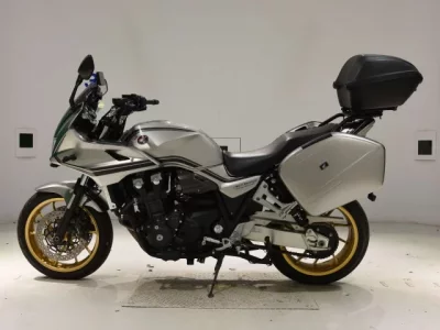 Honda CB1300SF BOLDOR лот № 7702 оценка 5  с аукциона в Японии 2