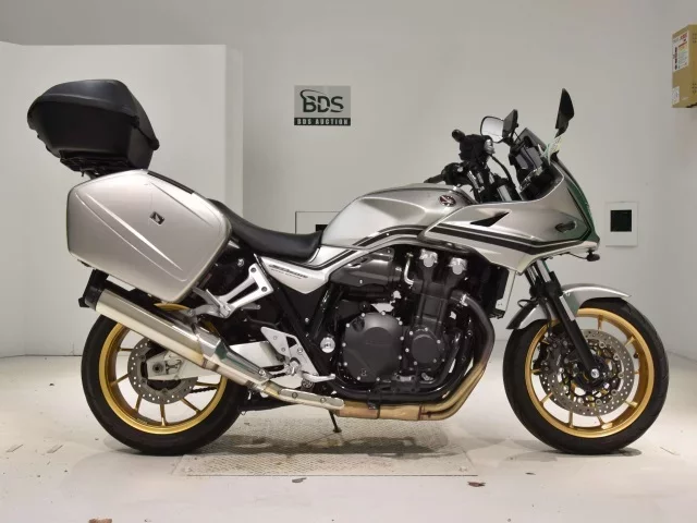 Honda CB1300SF BOLDOR лот № 7702 оценка 5  с аукциона в Японии