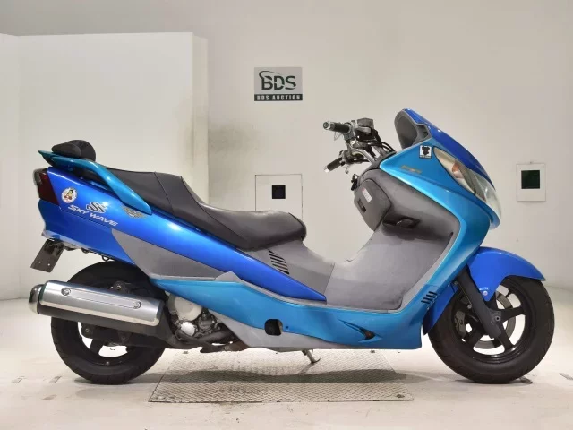Suzuki SKYWAVE 250SS лот № 0512 оценка 4  с аукциона в Японии