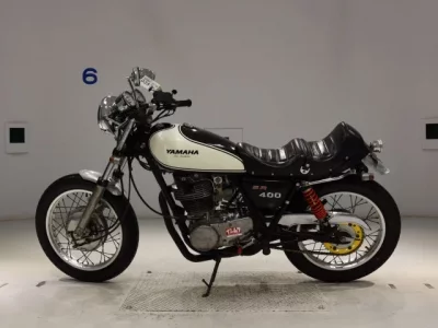 Yamaha SR400-2  с аукциона в Японии