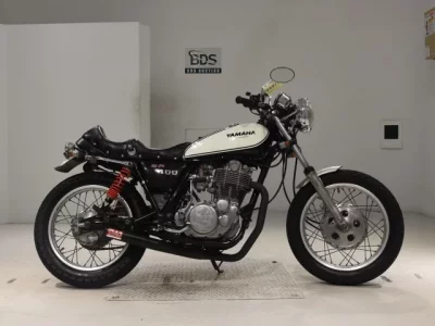 Yamaha SR400-2  с аукциона в Японии