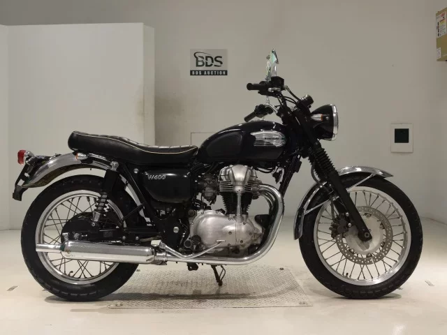Kawasaki W400 лот № 0201 оценка 4  с аукциона в Японии
