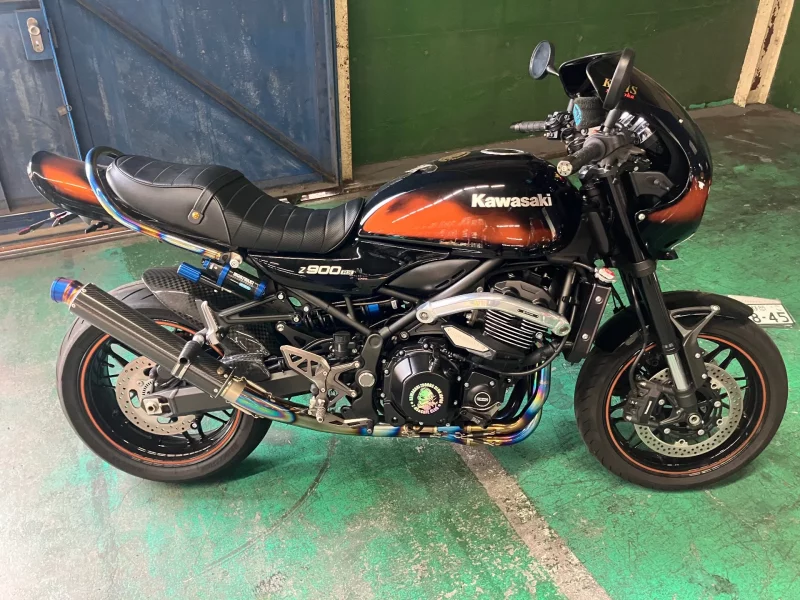Kawasaki Z900RS CAFE лот № 70043 оценка 4  с аукциона в Японии