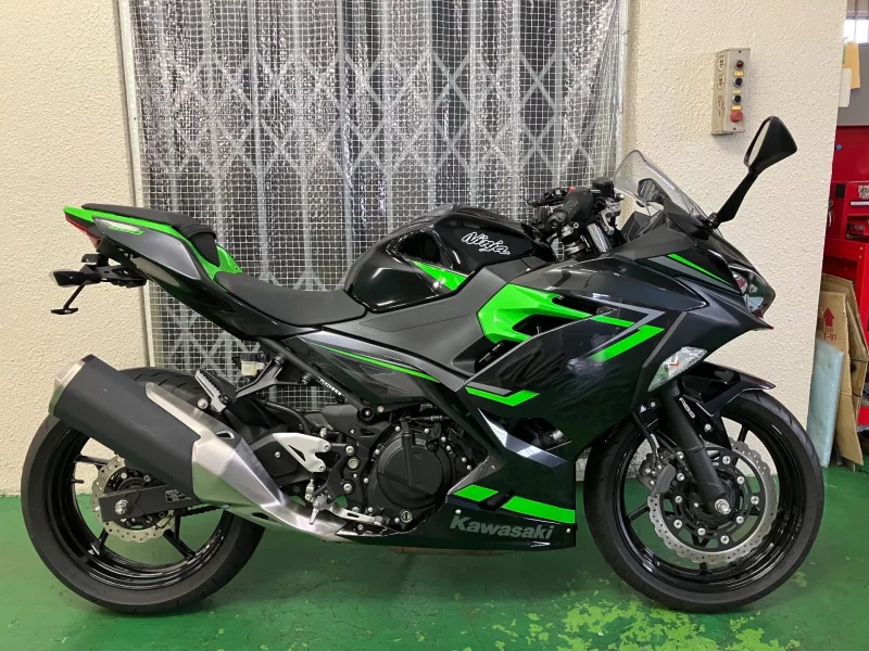 Kawasaki Ninja 400 лот № 00217 оценка 4  с аукциона в Японии