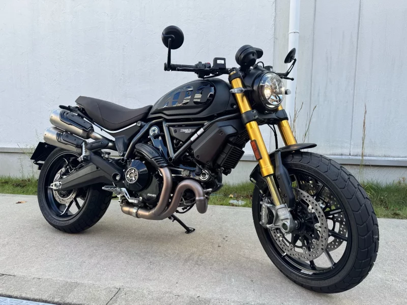 Ducati  SCRAMBLER 1100 лот № 04239 оценка 6  с аукциона в Японии