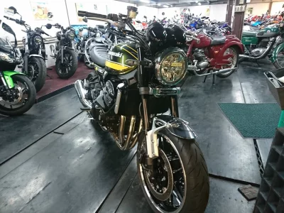Kawasaki Z900RS лот № 04265 оценка 5  с аукциона в Японии 2