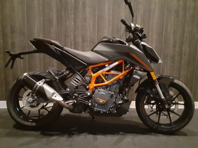 KTM  390 DUKE лот № 04276 оценка 6  с аукциона в Японии