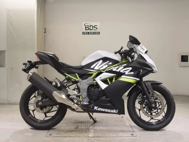 Kawasaki NINJA250SL лот № 7544 оценка 5  с аукциона в Японии