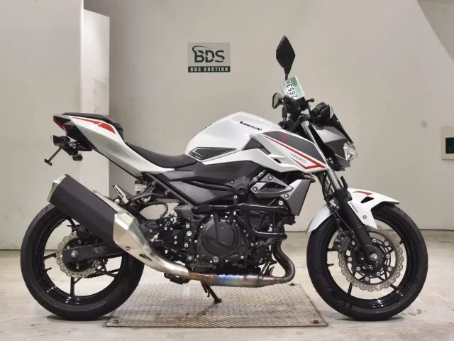 Kawasaki Z400-2 лот № 2653 оценка 5  с аукциона в Японии