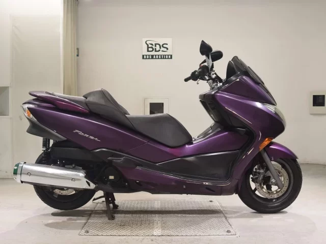 Honda FORZA Z лот № 5209 оценка 4  с аукциона в Японии