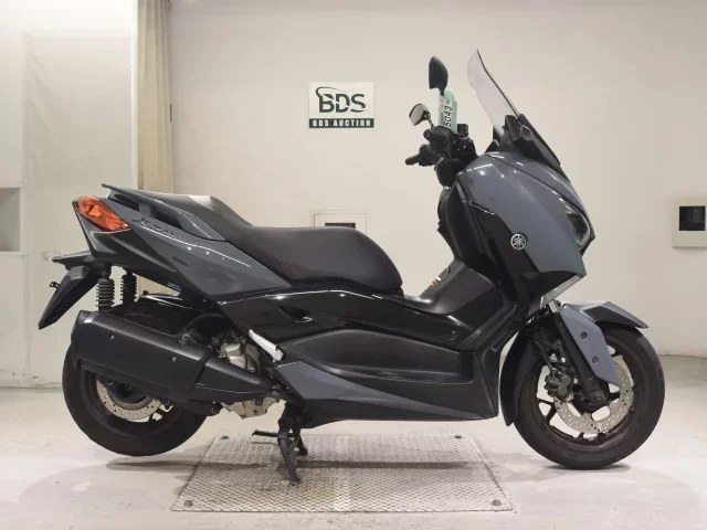 Yamaha X-MAX250-2 лот № 5043 оценка 5  с аукциона в Японии