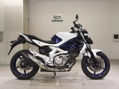 Suzuki GLADIUS400  с аукциона в Японии