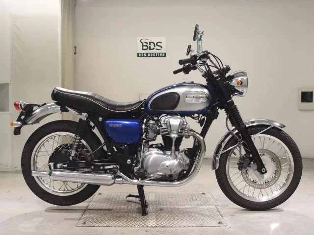 Kawasaki W650 лот № 5137 оценка 5  с аукциона в Японии