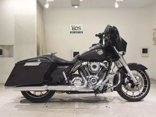 Harley-Davidson HARLEY FLHXS1870 лот № 7627 оценка 5  с аукциона в Японии