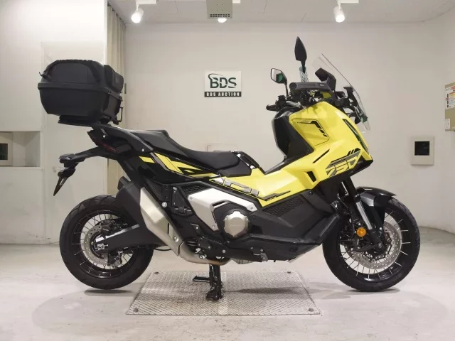 Honda X-ADV750-2 лот № 5042 оценка 6  с аукциона в Японии