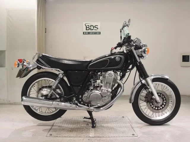 Yamaha SR400-4 лот № 7728 оценка 4  с аукциона в Японии