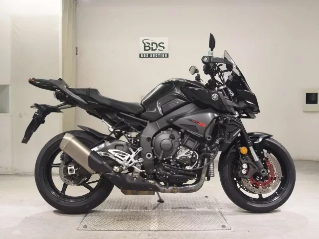 Yamaha MT-10 лот № 5270 оценка 5  с аукциона в Японии