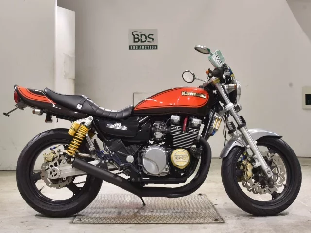 Kawasaki ZEPHYR400K лот № 2658 оценка 4  с аукциона в Японии