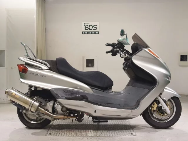 Yamaha MAJESTY 250-2 лот № 5378 оценка 4  с аукциона в Японии