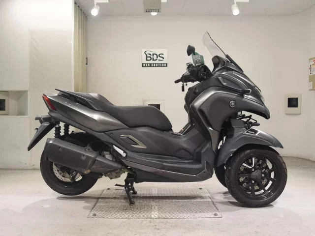 Yamaha TORI CITY 300 лот № 5411 оценка 4  с аукциона в Японии