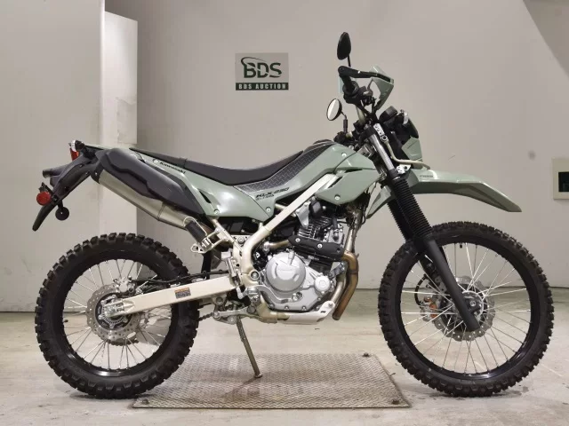 Kawasaki KLX230 SHERPA лот № 2715 оценка 8  с аукциона в Японии