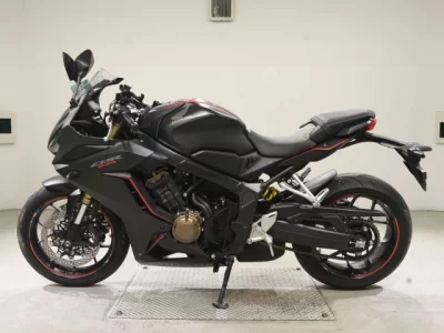 Honda CBR650R лот № 5302 оценка 5  с аукциона в Японии 2